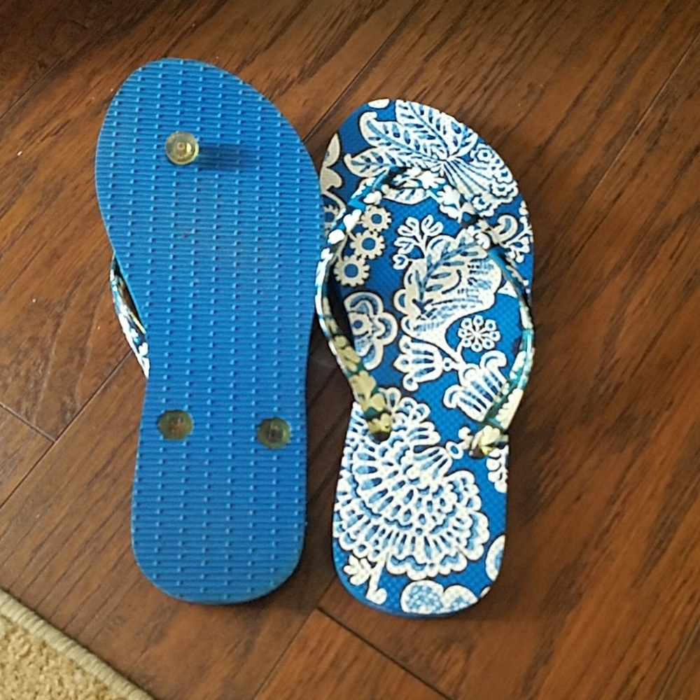 Vera Bradley flip flops